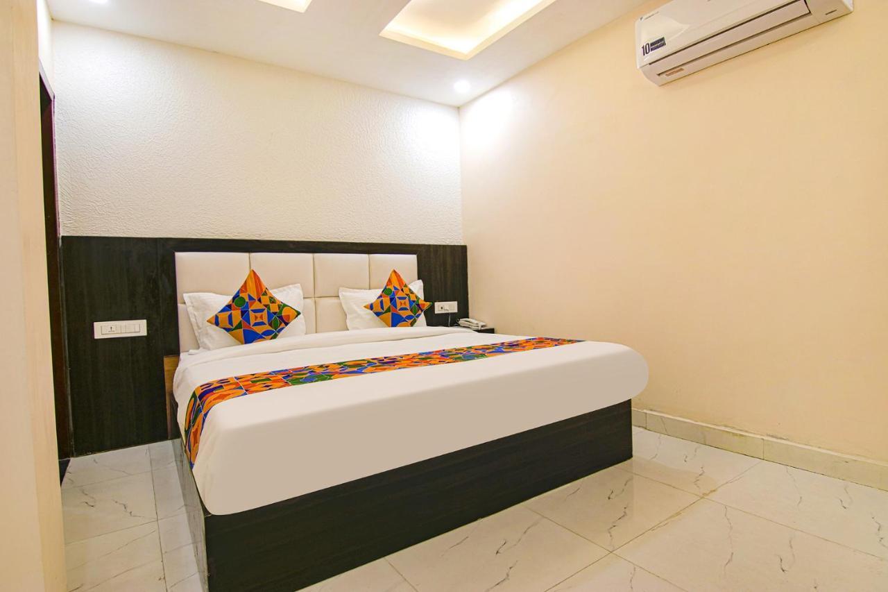 Fabhotel Palm Plaza Zirakpur Exterior photo