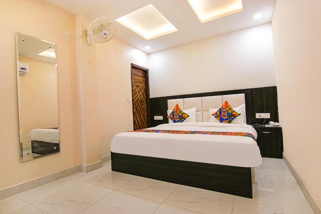 Fabhotel Palm Plaza Zirakpur Exterior photo